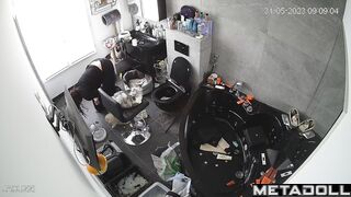 Chubby lady sat on the toilet for a long time, look