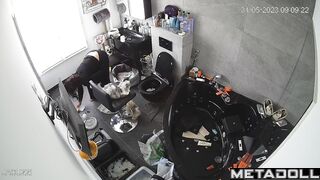Chubby lady sat on the toilet for a long time, look