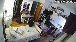 Real cool time between teens - bedroom hidden camera