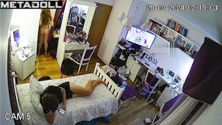 Real cool time between teens - bedroom hidden camera