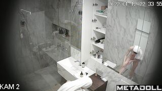 Babe likes to wash herself thoroughly and think about her lover