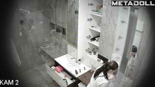 Babe likes to wash herself thoroughly and think about her lover