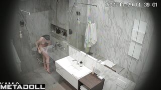 Brunette washed her wet pussy thoroughly after fuck