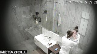 Brunette only pees in the toilet, never in the shower