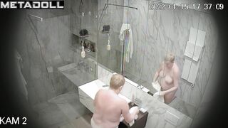 Naked chubby milf relaxing in the bathroom, solo tape