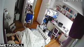 Redhead young babe did it again under the blanket