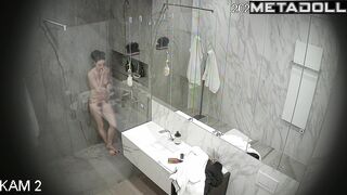 There is surveillance even in the bathroom (solo)