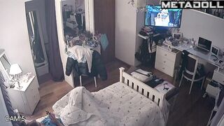 Redhead babe cums 5 times a day - solo hidden camera
