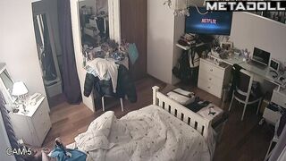 Redhead babe cums 5 times a day - solo hidden camera