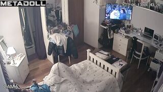 Redhead babe cums 5 times a day - solo hidden camera