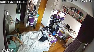 Playing with pussy in closed bedroom is cool and safe