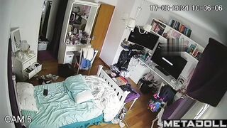 Teenagers sleeping cutely on the same bed, look now