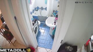 While no one is home, she wants to rest / spy camera