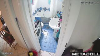 While no one is home, she wants to rest / spy camera
