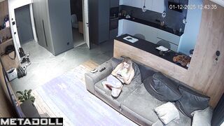 Blonde likes to pee ten times a day - hidden camera