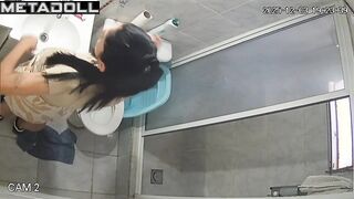 Pregnant woman peeing and people are watching her
