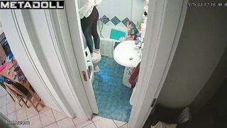 Her peeing is the property of hundreds of strangers