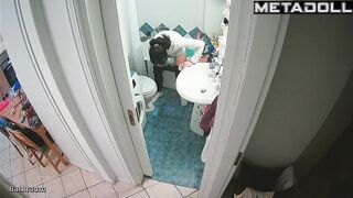 Her peeing is the property of hundreds of strangers