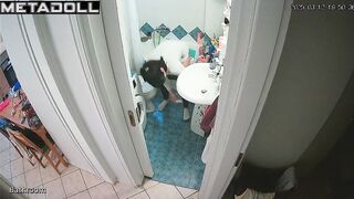 Her peeing is the property of hundreds of strangers