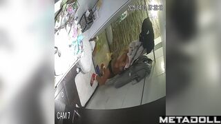 Pretty babe does not know that her routine under the gaze of strangers