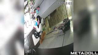 Her morning routine under the gaze of differente strangers