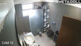 Spouses chatting during her bath, look / spy camera