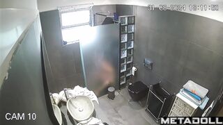 Spouses chatting during her bath, look / spy camera