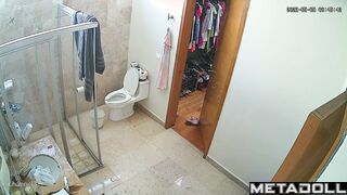 Babe was taking a shower and many eyes were looking at her