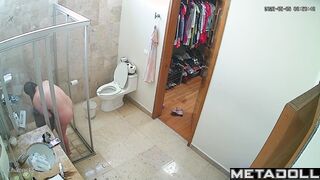 Babe was taking a shower and many eyes were looking at her