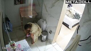 Her toilet routine and nothing else - hot solo tape