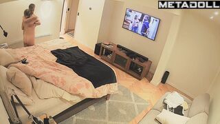 Spouses kissed for a long time before going to bed