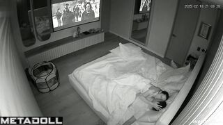 Horny wife: Honey, pause the TV. I want to have sex