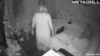 A chubby wife gives her husband a fantastic Christmas blowjob