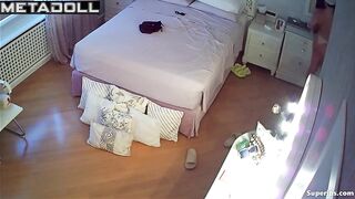 A naked girl is not shy about video chatting with her friend