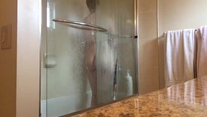 Mature shower porn