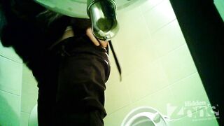 Toilet voyeur video