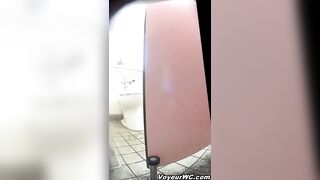 Girls peeing contests